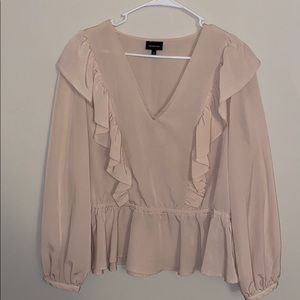 Light pink, ruffle top